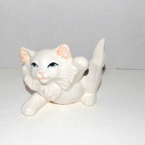 Vintage White Ceramic 4 ½” Playful Persian Kitten Figurine